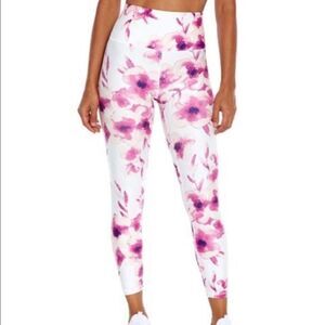 𝅺High Rise Watercolor Floral Leggings